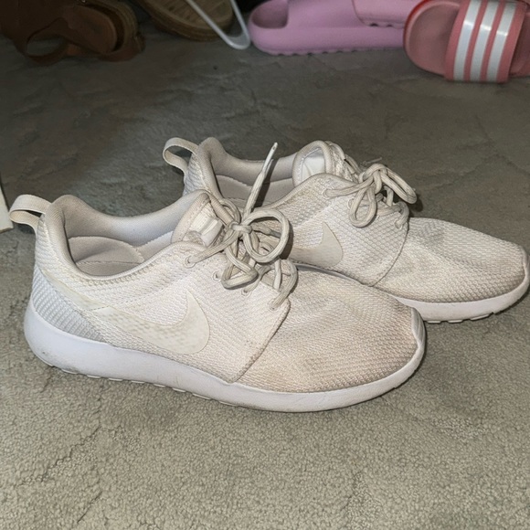 Nike Shoes - All white Nike roshe runner